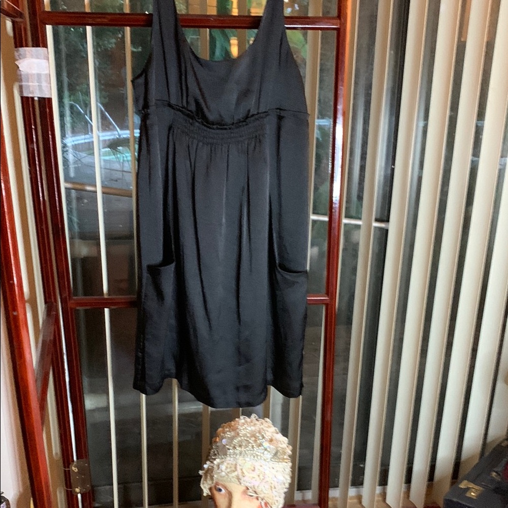 Elegant Black Sleeveless Dress